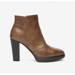 Bottines camelle en cuir...